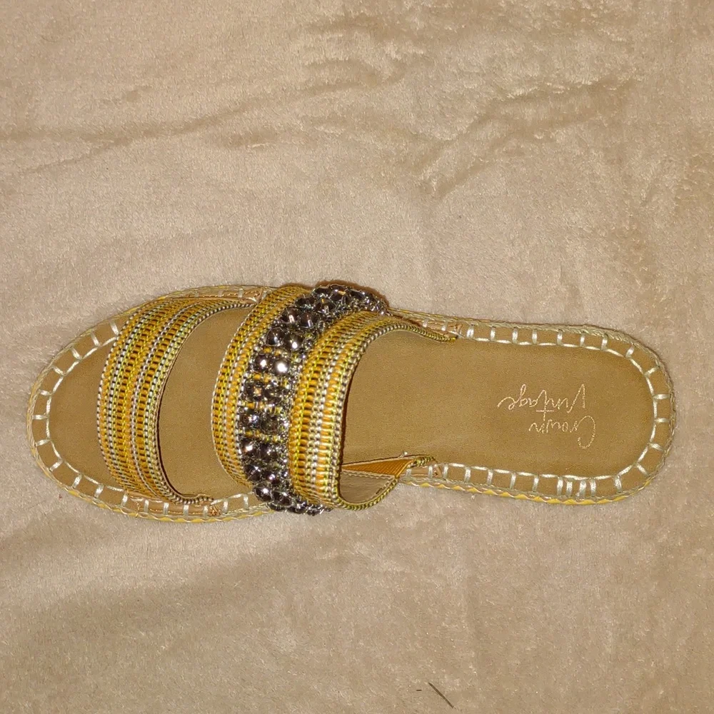 👣CROWN VINTAGE 💫Miyan Espadrilles Sandals in Merigold/Quicksand footwear